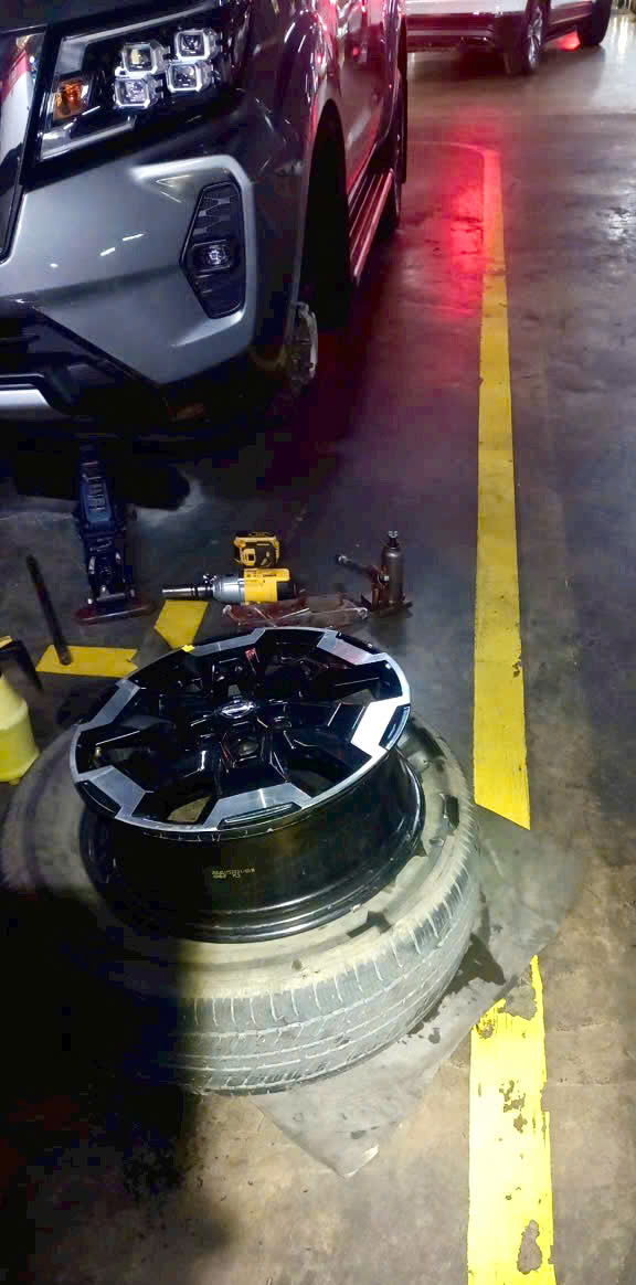 Cứu hộ xe ô tô ban đêm tại Sài Gòn